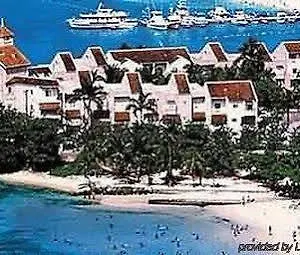 2* Aparthotel At Fisherman's Point